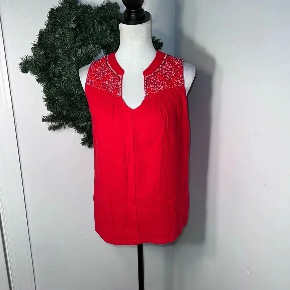 Knox Rose,NWT, S, sleeveless red tunic,handkerchief pattern henley collar blouse